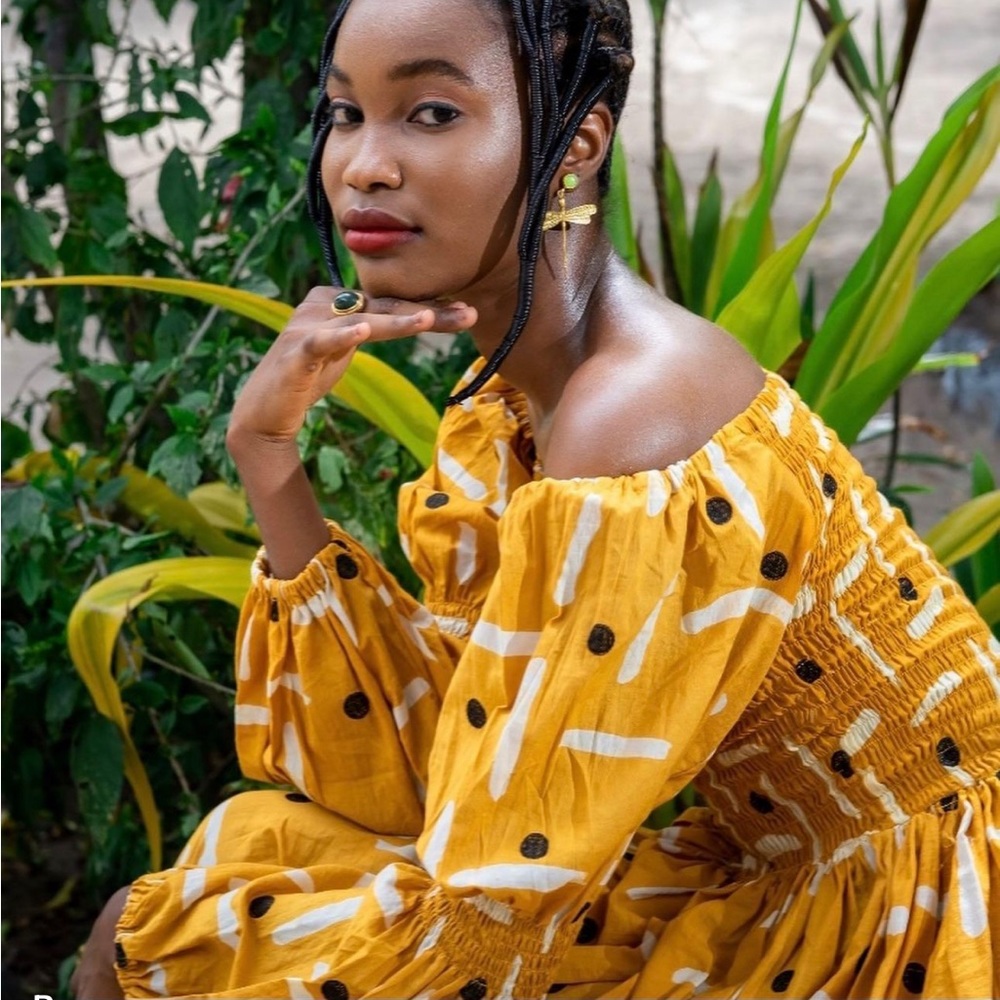 NWOT SOLD OUT EVERYWHERE Busayo Shola Smocked Puff-Sleeve Midi-Dress Size S $595